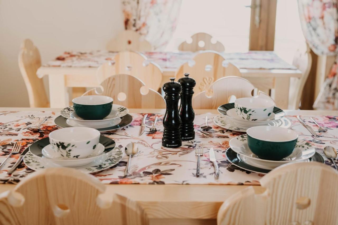 Tarasowka U Zajaca Bed & Breakfast Czerwienne Bagian luar foto