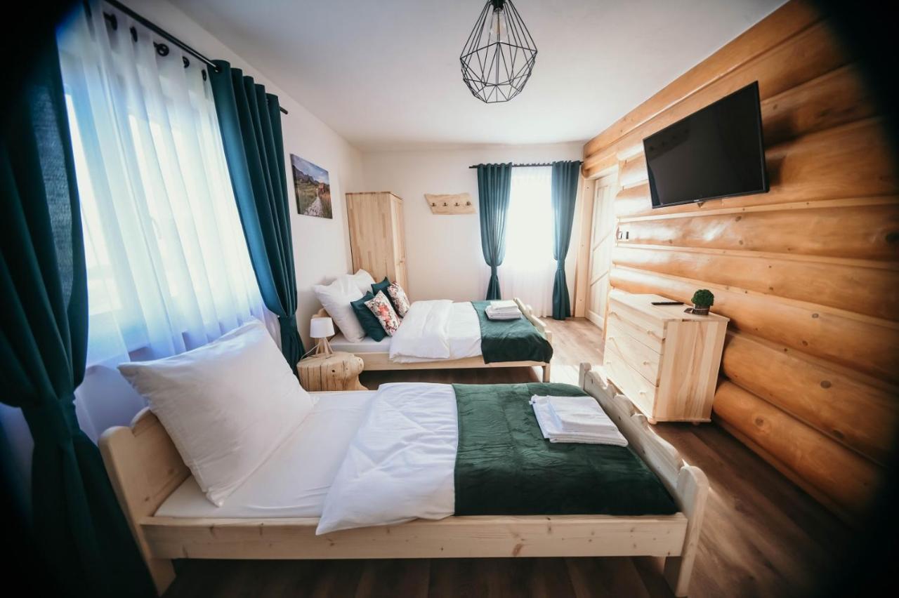 Tarasowka U Zajaca Bed & Breakfast Czerwienne Bagian luar foto